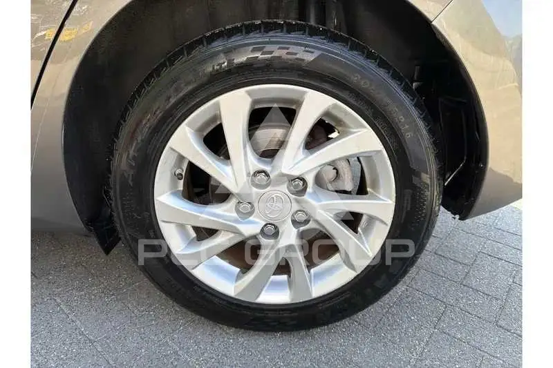 2018 Toyota AURIS