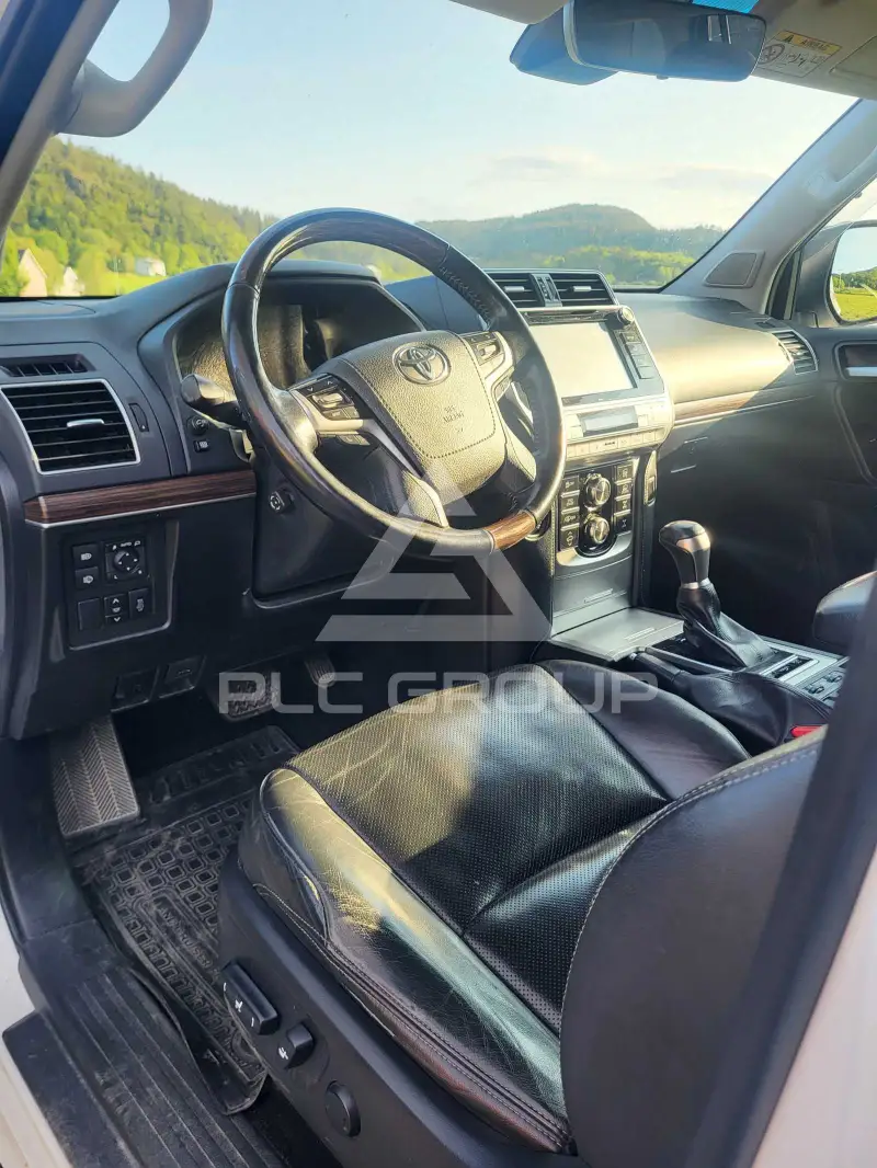 2018 Toyota LAND CRUISER