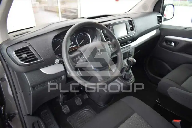 2018 Peugeot Traveller