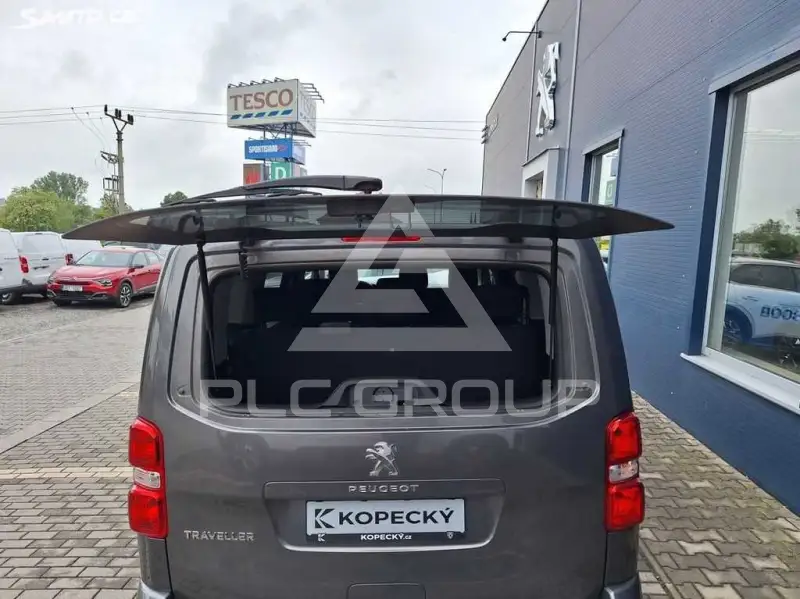 2018 Peugeot Traveller