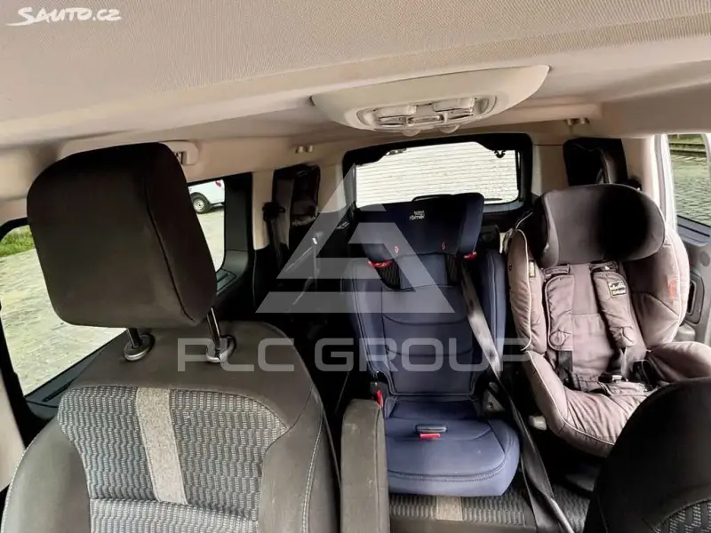 2018 Peugeot Traveller