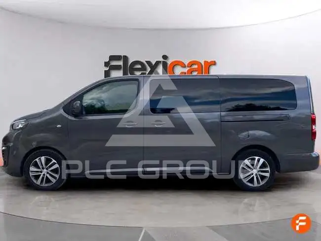 2018 Peugeot Traveller