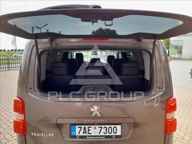 2018 Peugeot Traveller