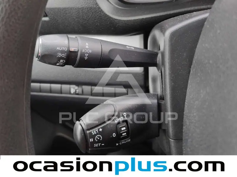 2018 Peugeot Traveller