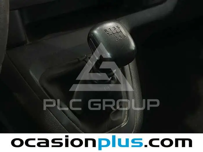 2018 Peugeot Traveller