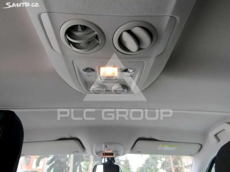 2018 Peugeot Traveller