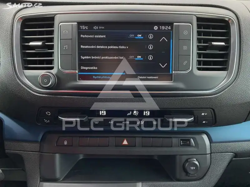2018 Peugeot Traveller