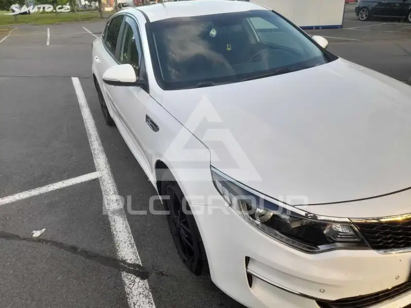 2018 KIA Optima