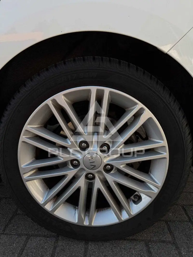 2018 KIA Carens