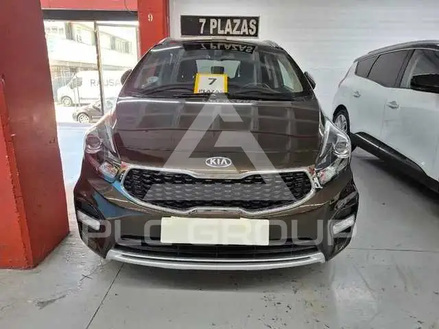 2018 KIA Carens