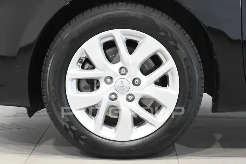 2018 KIA Carens