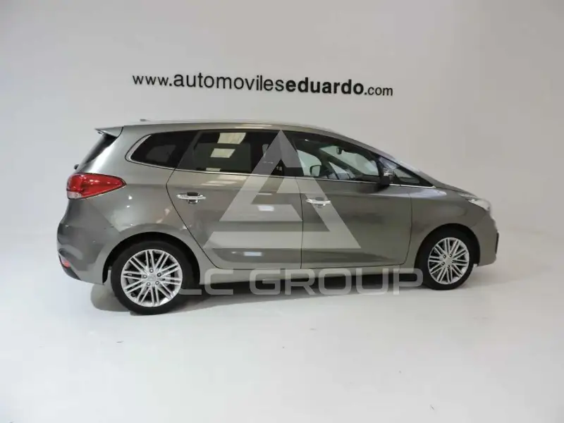 2018 KIA Carens