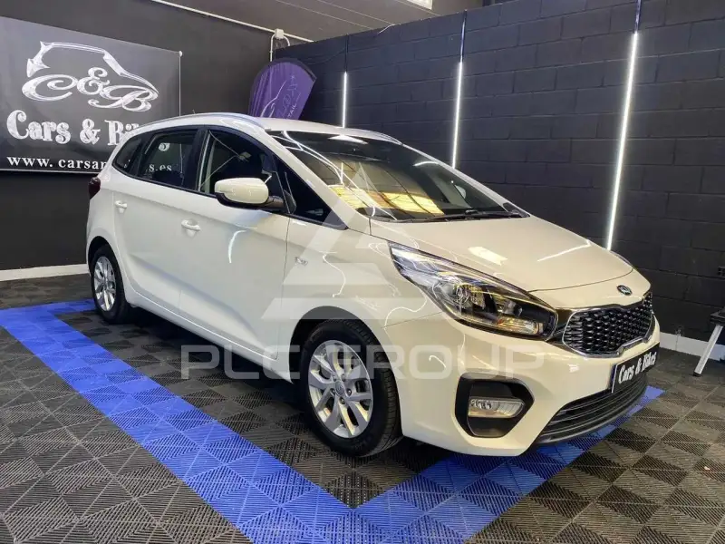 2018 KIA Carens