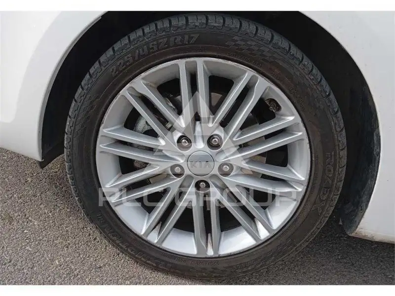 2018 KIA Carens