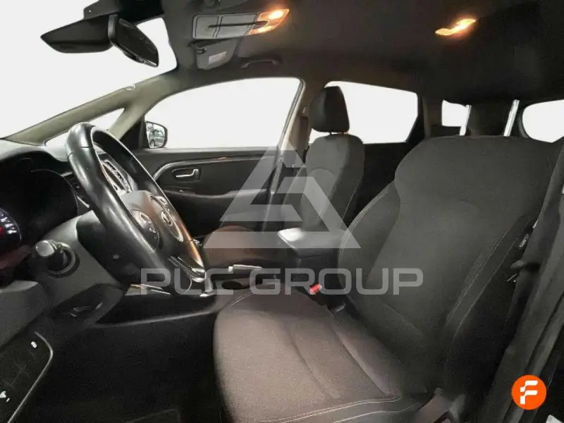 2018 KIA Carens