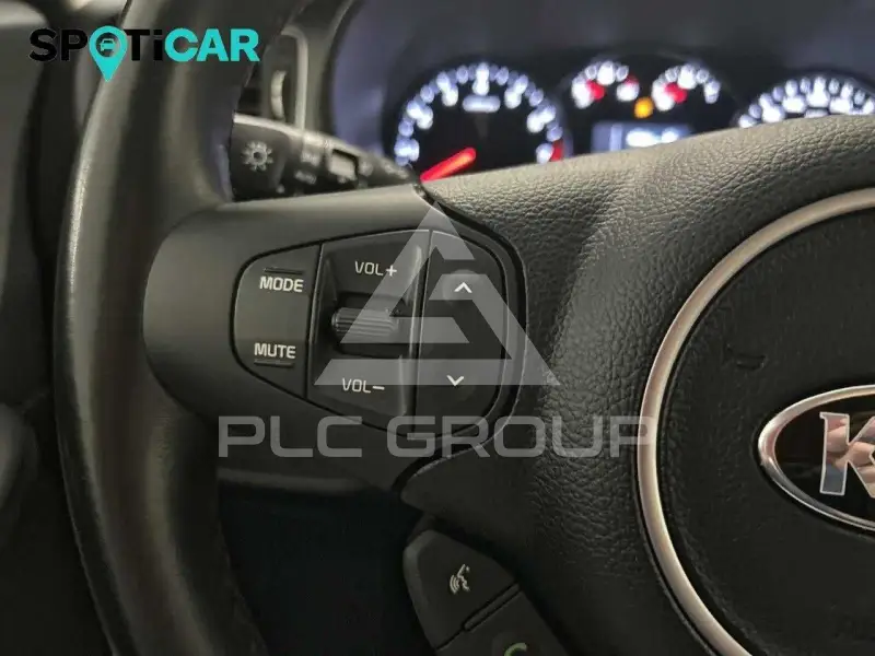 2018 KIA Carens