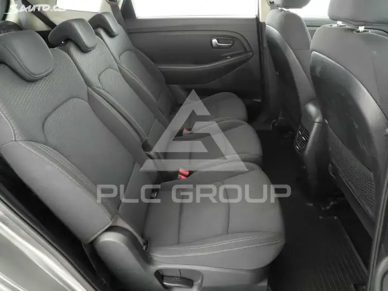 2018 KIA Carens