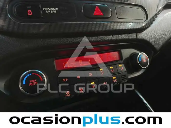 2018 KIA Carens