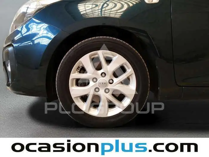 2018 KIA Carens