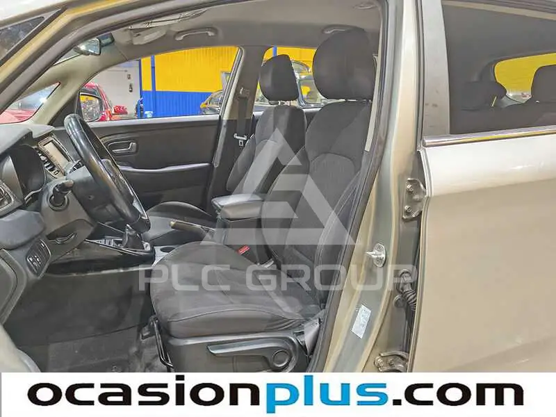 2018 KIA Carens