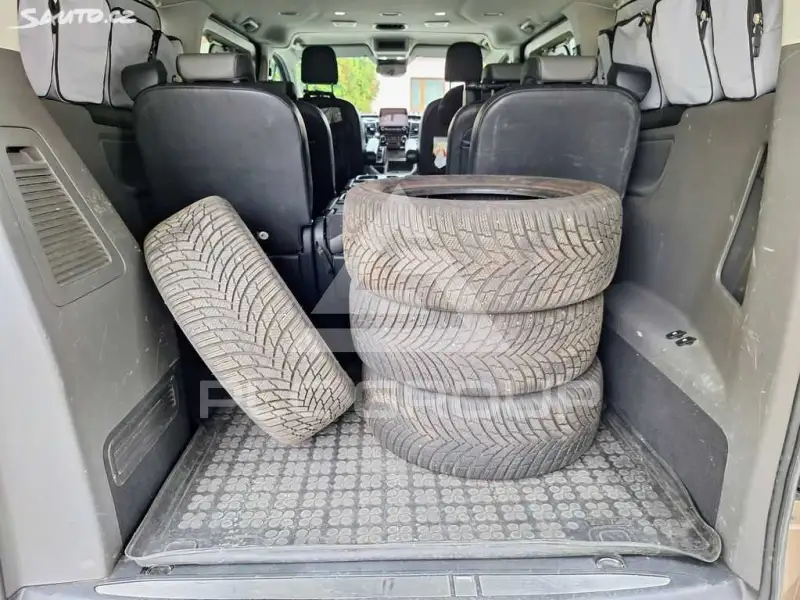 2018 Ford Tourneo