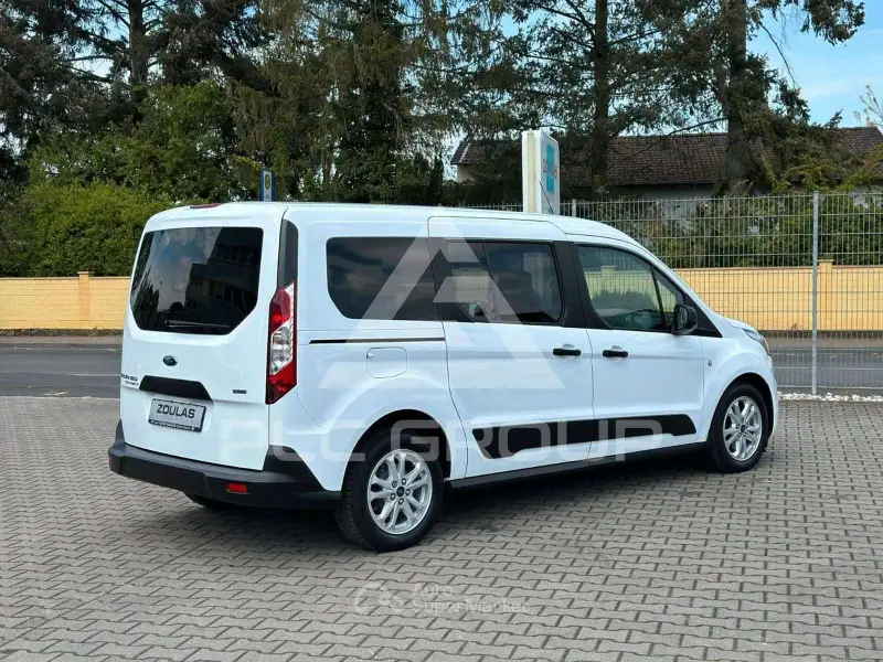 2018 Ford Tourneo