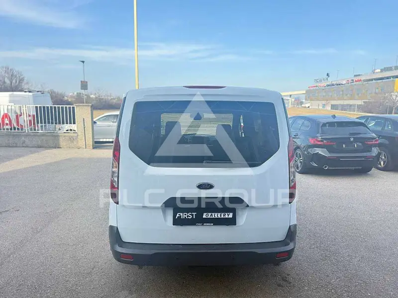 2018 Ford Tourneo