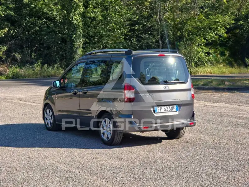 2018 Ford Tourneo