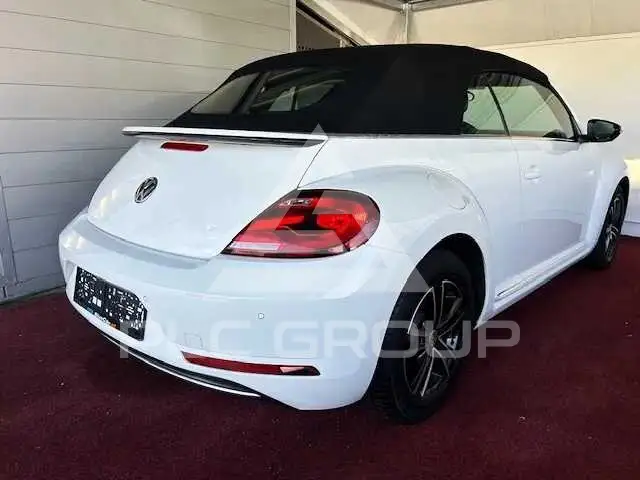2018 Volkswagen BEETLE