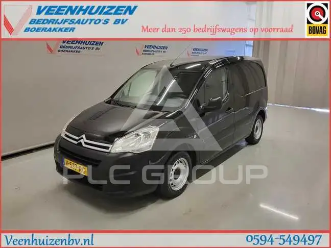 2019 Nissan NV 300