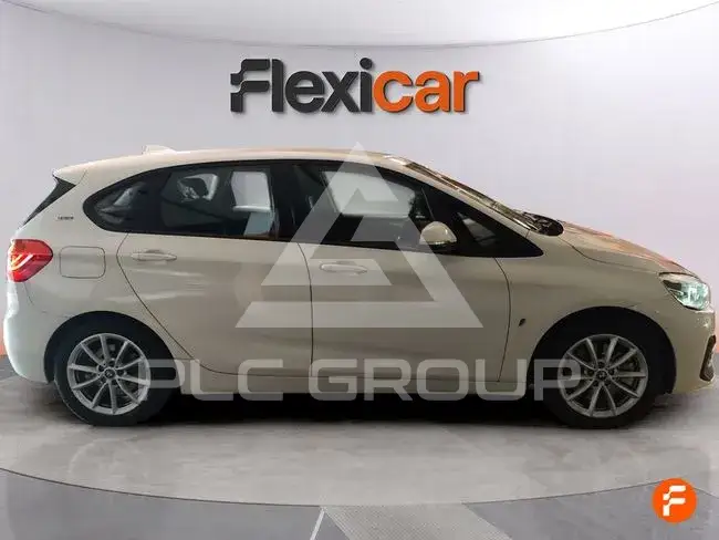 2019 BMW 218