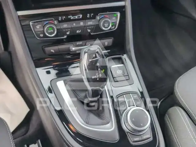 2019 BMW 218
