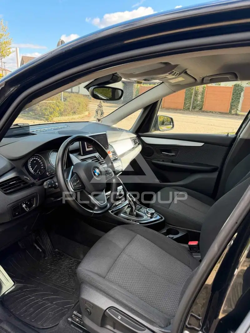 2019 BMW 218