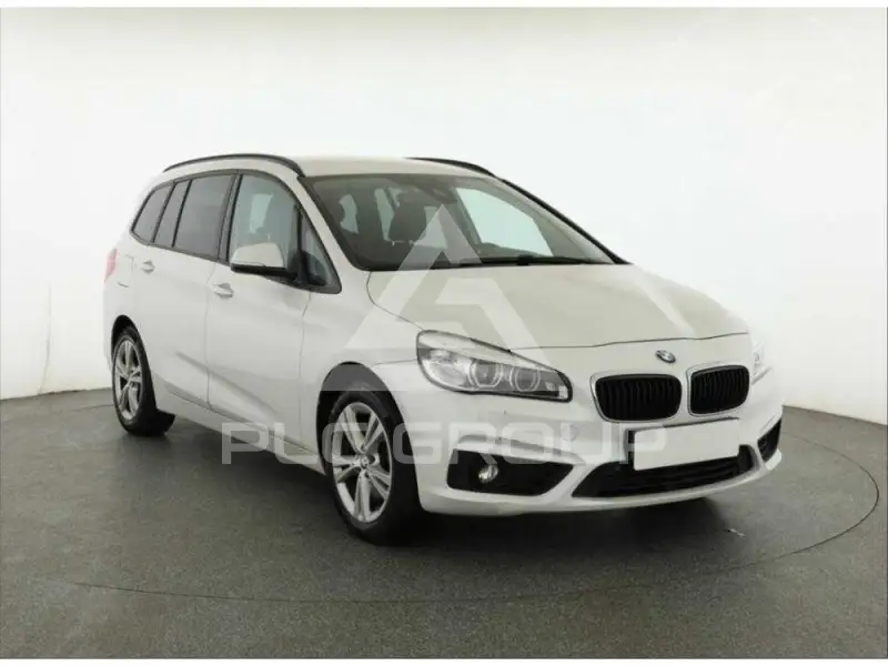 2019 BMW 218