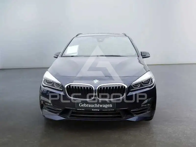 2019 BMW 218