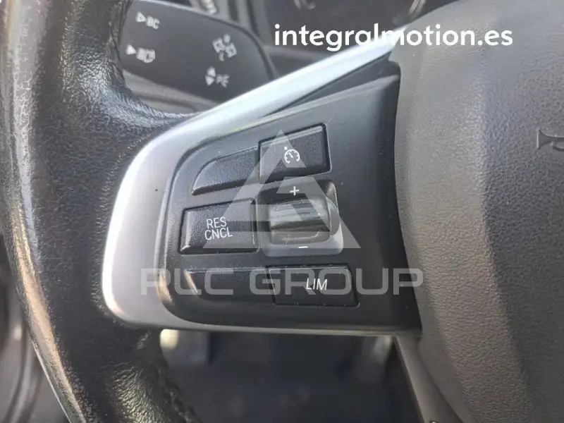 2019 BMW 218