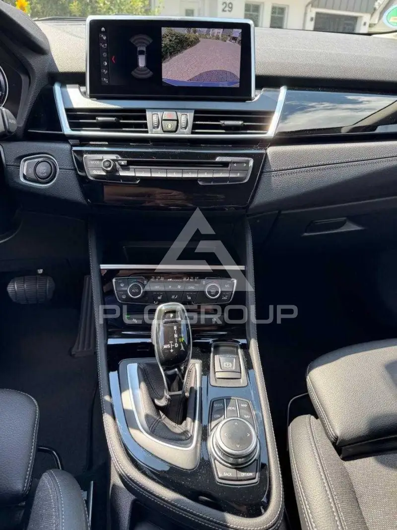 2019 BMW 218