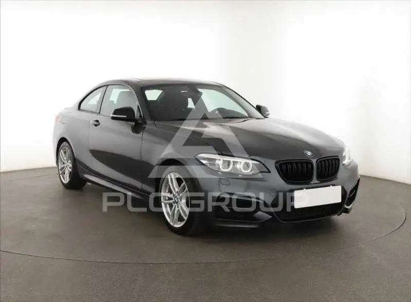 2019 BMW 218