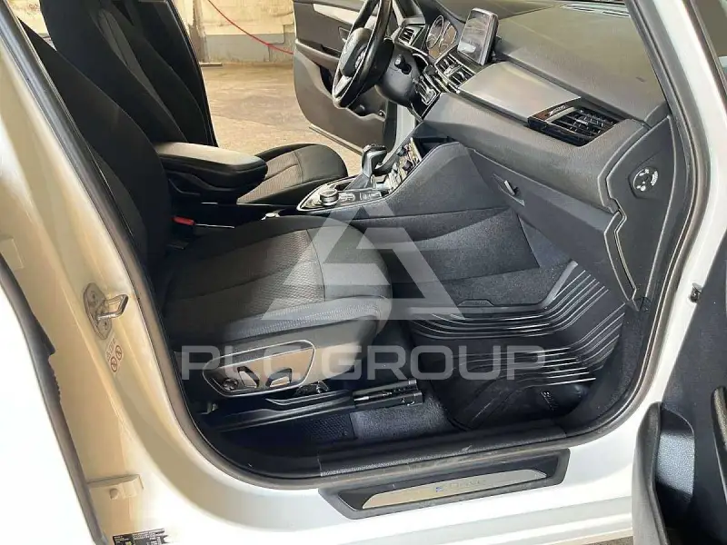 2019 BMW 218