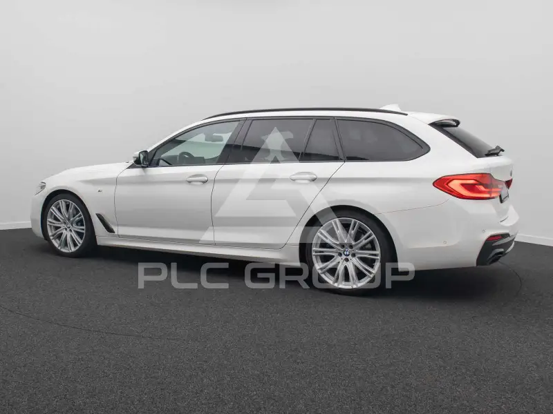 2019 BMW 523