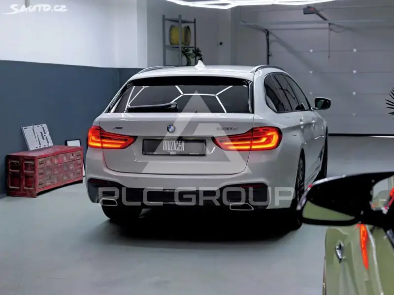 2019 BMW 523