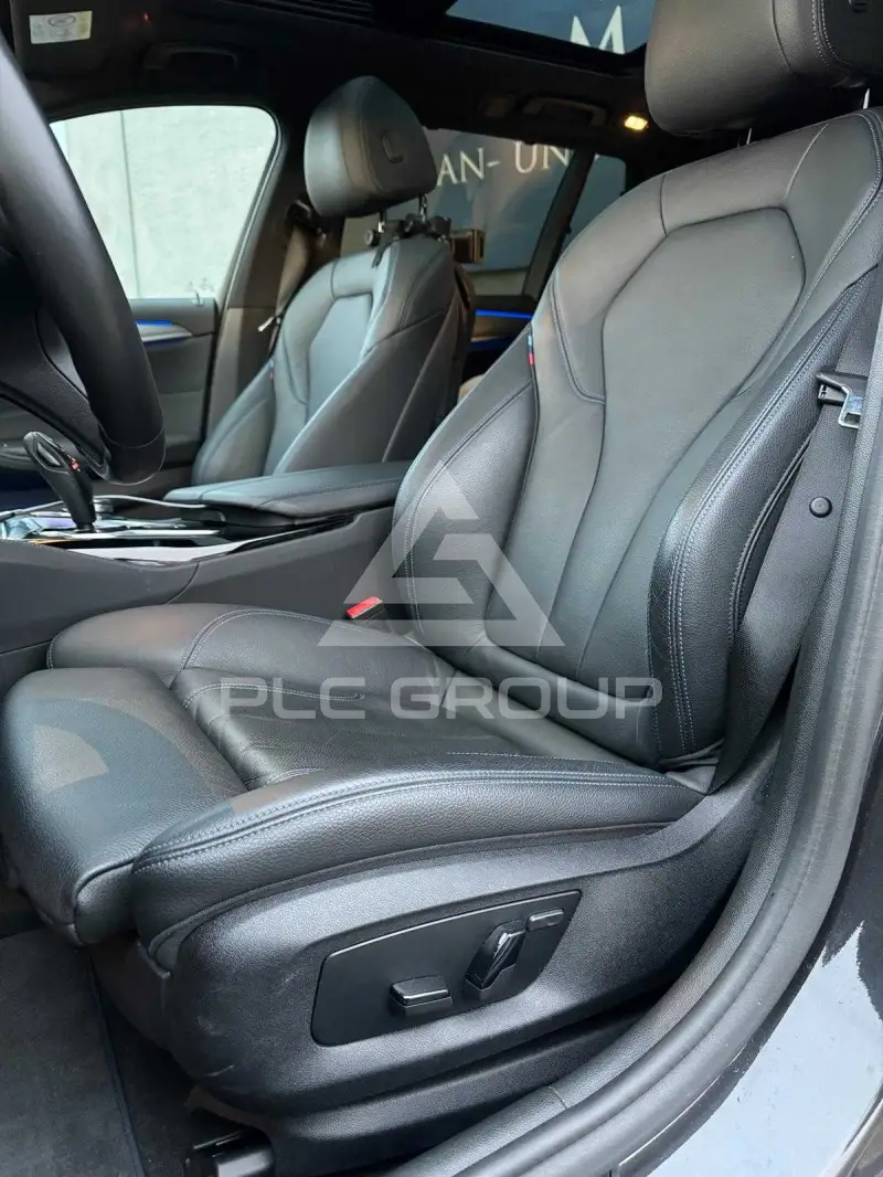 2019 BMW 523