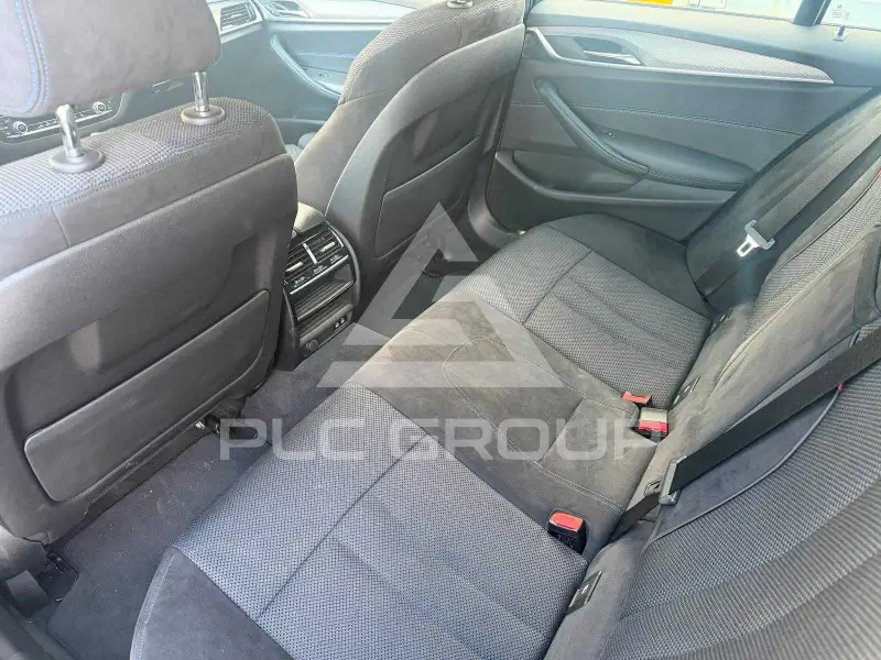 2019 BMW 523