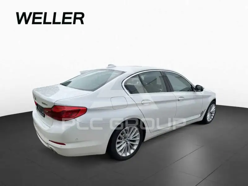 2019 BMW 523