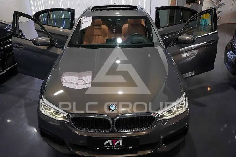 2019 BMW 523