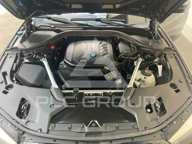 2019 BMW 523