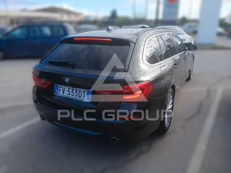 2019 BMW 523