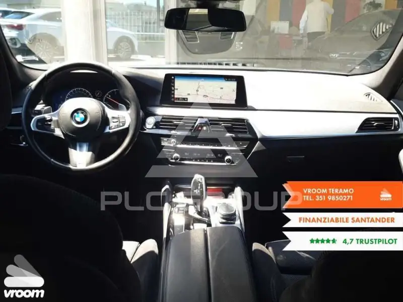 2019 BMW 523