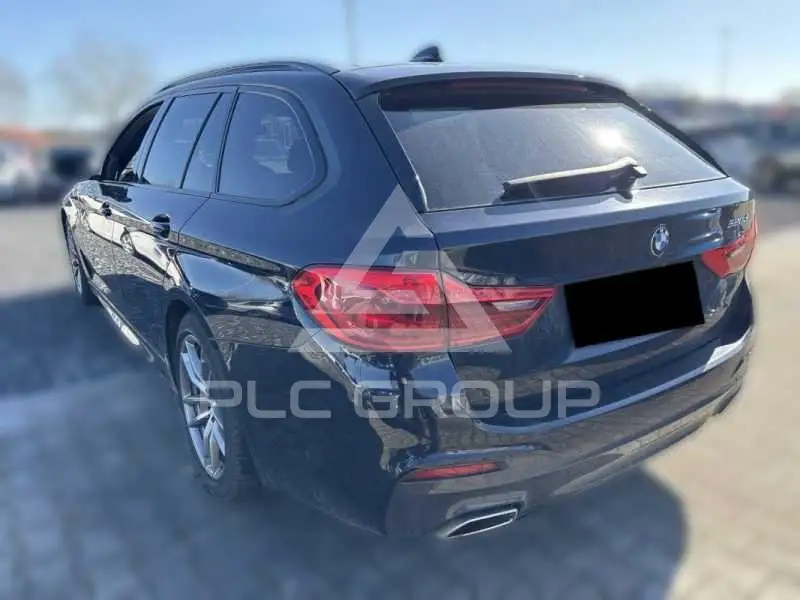 2019 BMW 523