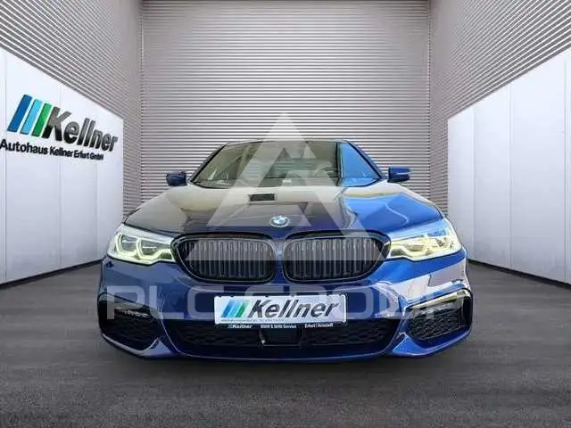 2019 BMW 523
